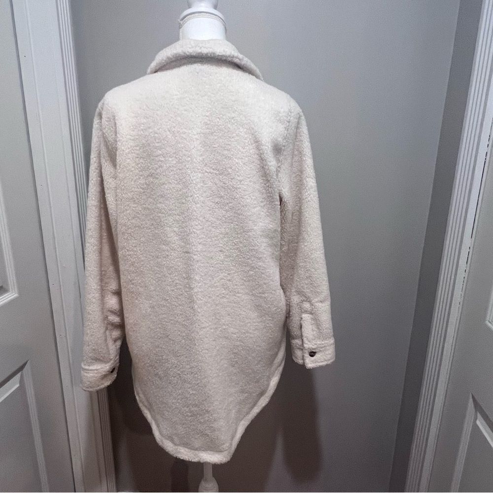 Universal Threads Women's Sherpa jacket size medium in ivory with pockets - Picture 6 of 10